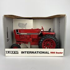Ertl International 966 Special Edition 116 Tractor 4624da