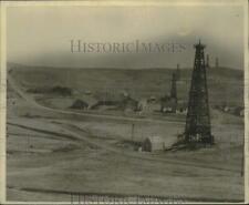 1928 Press Photo Oil Oil Rigs At Oilfield Hill In Coalinga California