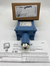 United Electric Controls H100-702 Pressure Switch 480vac 15amp 3-100psi