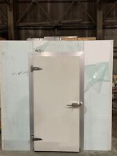 76 X 910 X 710 Built Walk In Cooler 4 Thick Panels