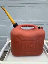 Vintage Wedco 6 Gallon Plastic Gas Can Old Style Vented Tank W Nozzle
