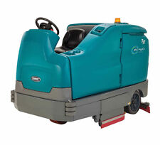 Tennant T17 Battery Powered Rider Cylindrical Scrubber