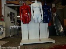 Retail White Clothing Rack Amp 3 Female Mannequins Display Fixture Combo Unit