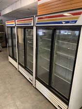 True Gdm 41 41 Cu Ft Refrigerated Merchandiser With 2 Sliding Doors Working
