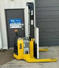 2010 Yale Walkie Stacker - Walk Behind Forklift - Straddle Lift Only 2361 Hours