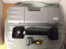 Roberts Knee Kicker Model 10-412 Carpet Install Tool And Roller Tool And Case