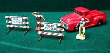 Ho Scale Construction Barricades Kit 8ft Type Iii 6 Pcs Laser Board Road Closed