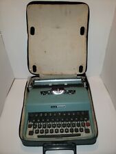 Vintage Olivetti Lettera 32 Portable Typewriter With Case Made In Italy H9