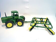 John Deere Ertl Farm Toy Set 7520 Includes 8630 Tractor 220 Flex Fold Disk Set