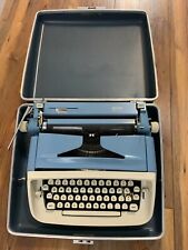 Vintage 1960s Manual Royal Safari Typewriter With Carrying Case