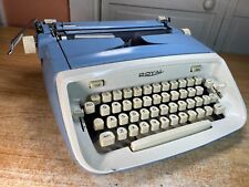 1964 Royal Safari Vintage Portable Typewriter Working W New Ink Case Baby Blue