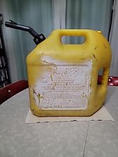Vintage Blitz 5 Gallon Pre Ban Diesel Can 50854 Usa Made Two Handle Fast Pour