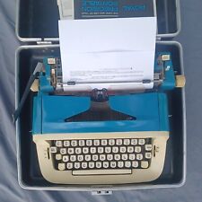 Vintage Royal Safari Blue Typewriter With Carrying Case And New Ribbon