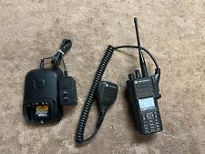 Motorola Xpr 7550e Two-way Radio With Charger Aah56rdn9ra1an Uhf 403-512 Mhz