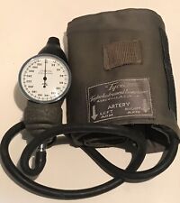 Vtg Tycos Taylor Instr Adult Sphygmomanometer Blood Pressure Cuff Wcase Works