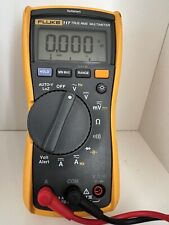 Fluke 117 Digital Multimeter With Intergrated Voltage Detection