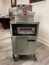 Computron 8000 Henny Penny Pressure Fryer Gas Used Only For One Year