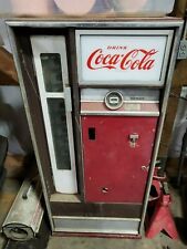 Vintage Coca Cola Machine Cavalier Bottes Or Cans